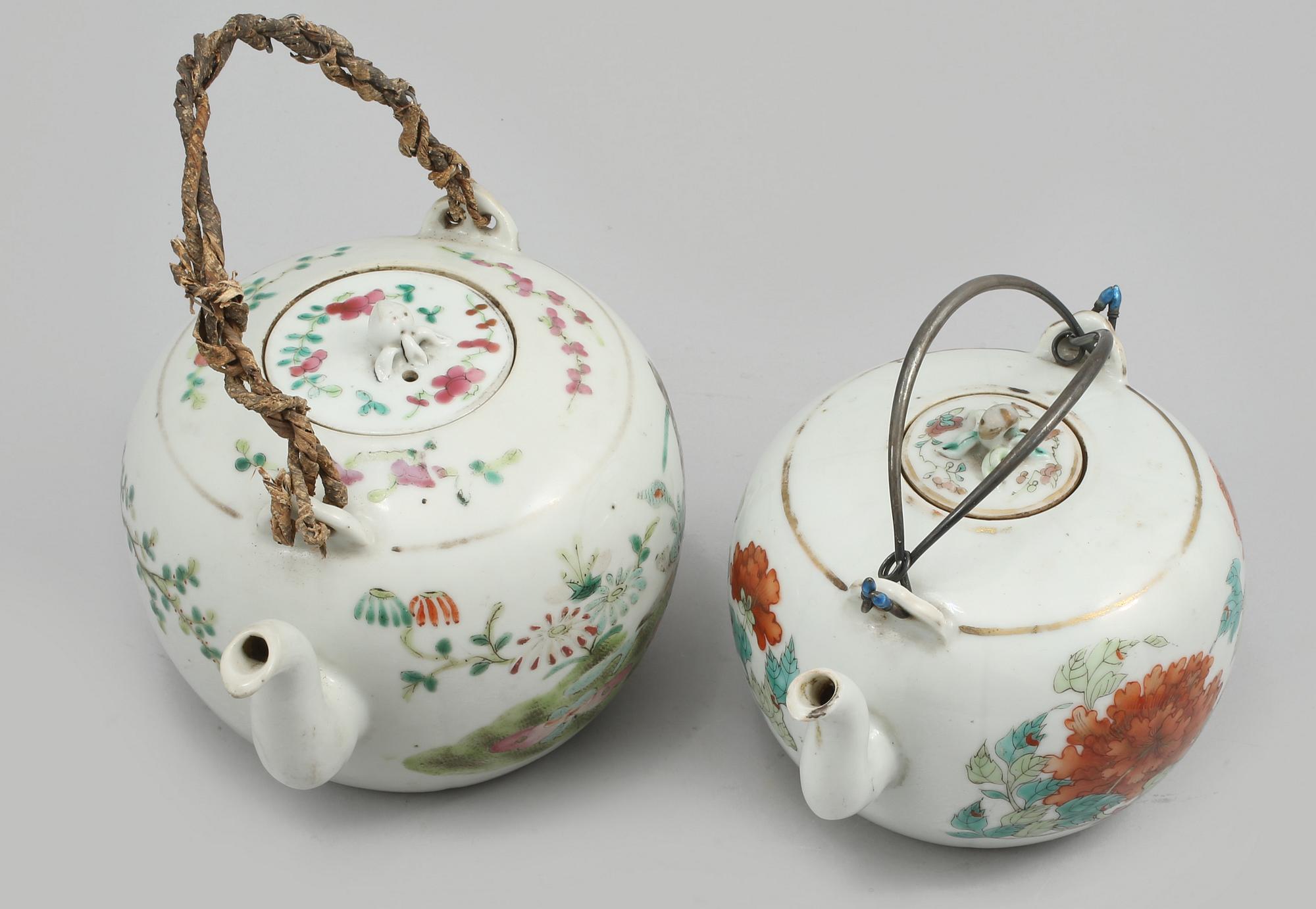 TEKANNOR, 2 st, porslin, Kina, 1800/1900-tal.