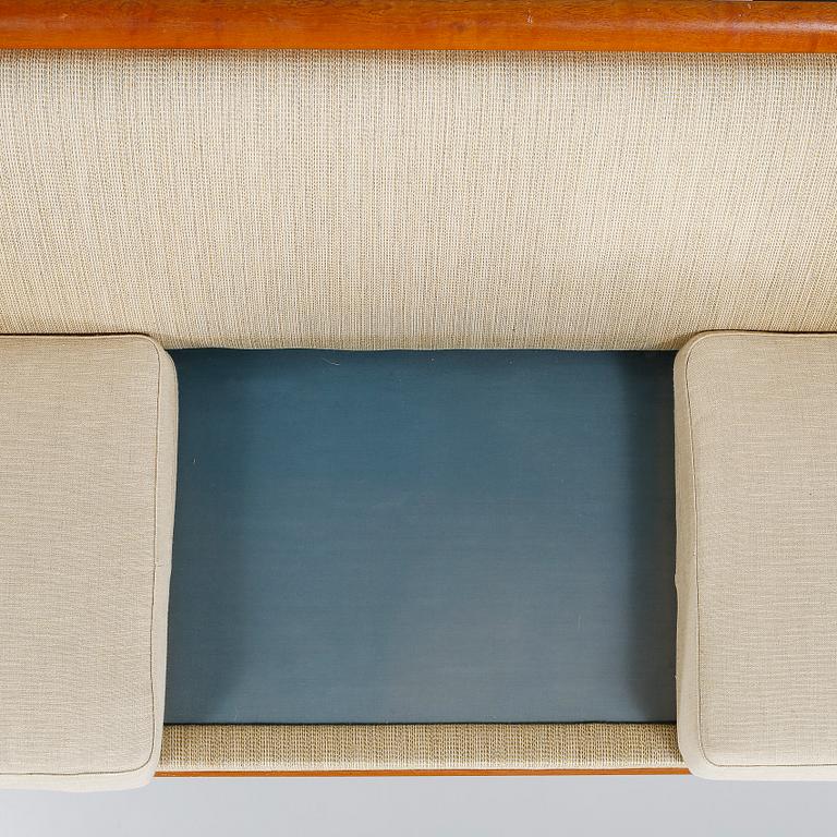 A sofa and an armchair designed by Bröderna Andersson, named "Fabiola".