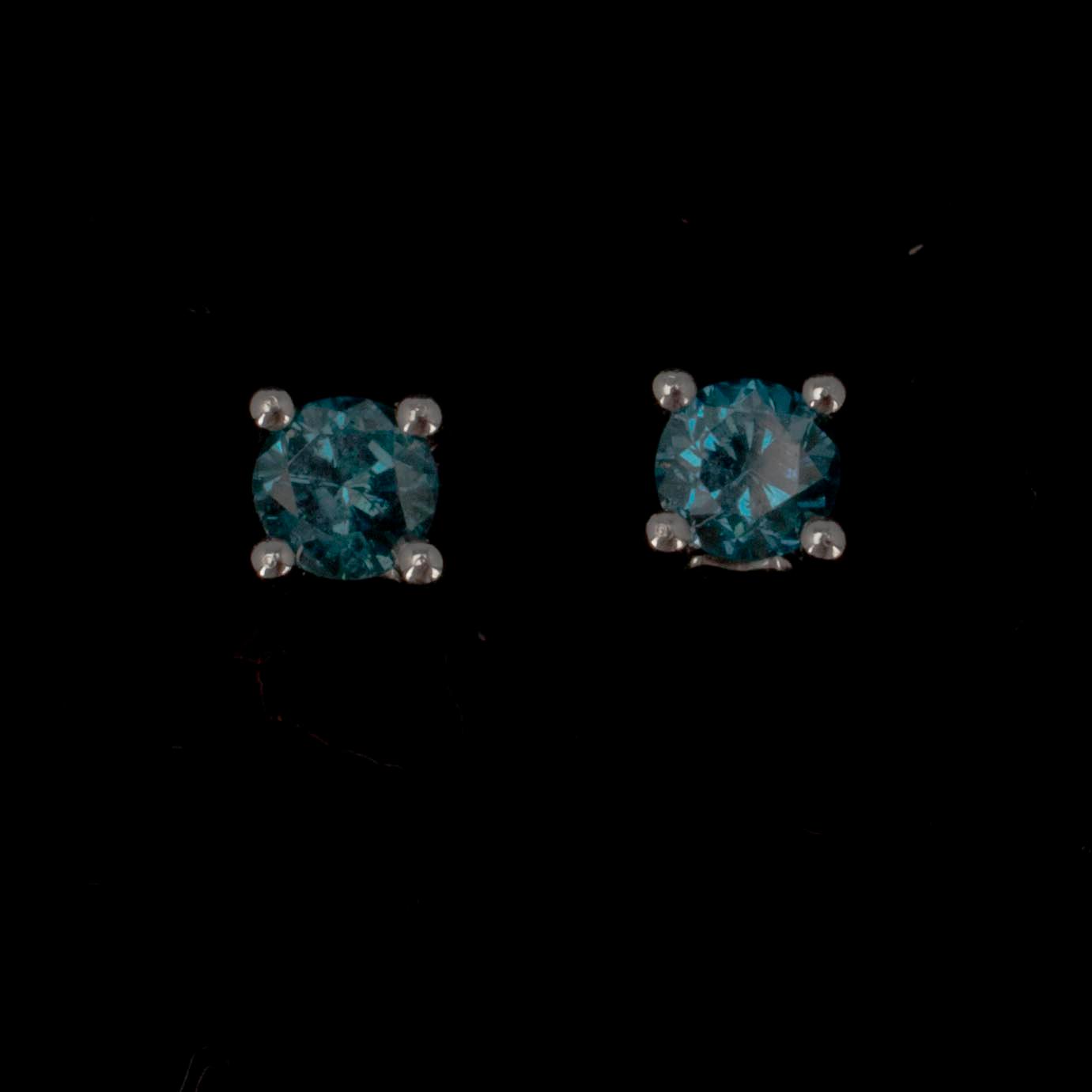 ÖRHÄNGEN, vitguld 18K, blå briljantslipade diamanter, tot 0,25ct.