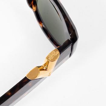 Louis Vuitton, Sunglasses.