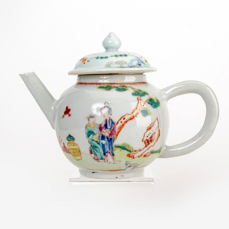 A famille rose teapot with lid, 18th Century.