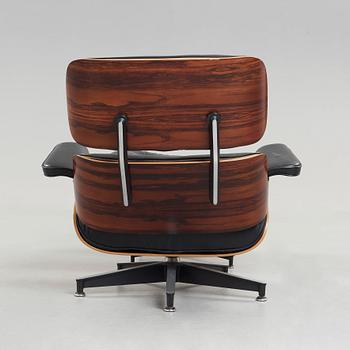 Charles & Ray Eames, fåtölj med ottoman "Lounge chair", Herman Miller, USA.