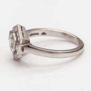 Alexander Tillander, Ring, art déco-stil, platina, diamater ca 1.10 ct tot. Helsingfors 1900-talets senare hälft.