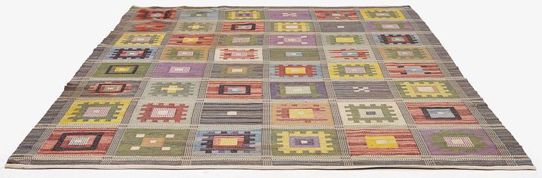 A flat weave carpet, c. 325 x 239 cm, Bohusslöjd–Konstfliten.