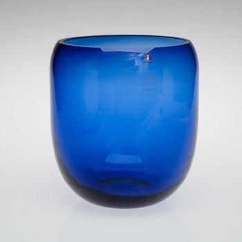 OIVA TOIKKA, SKÅL, glas, jubileumsskål Suomi Finland 90 år. Signerad O. Toikka, märkt Iittala.