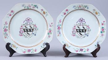 TALLRIKAR, ett par, porslin, Kina, 1700-tal.