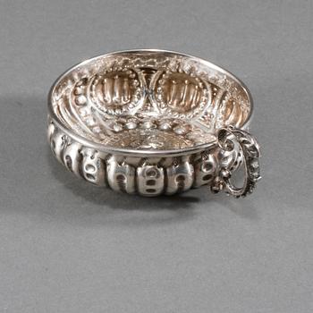 SUPSKÅL, silver, troligen Spanien, 1900-tal, vikt 63 g.