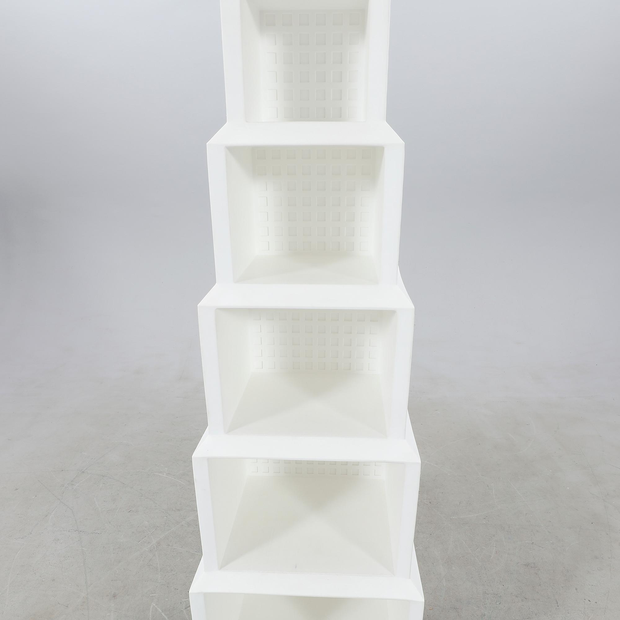 Oiva Toikka, bokhylla "Downtown" för Me to  Magis 2000-tal.