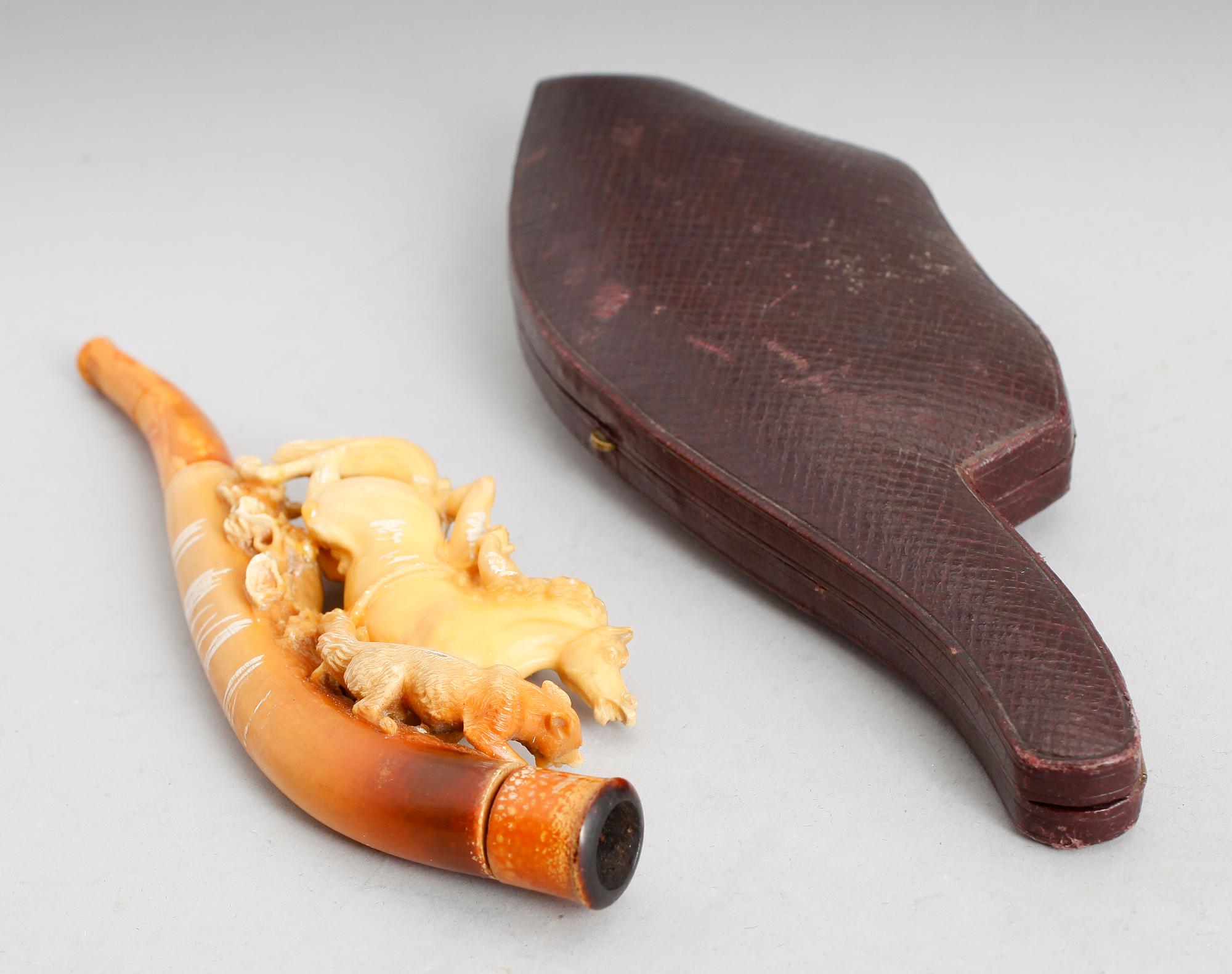 PIPA, bla bärnsten, 1800-tal.