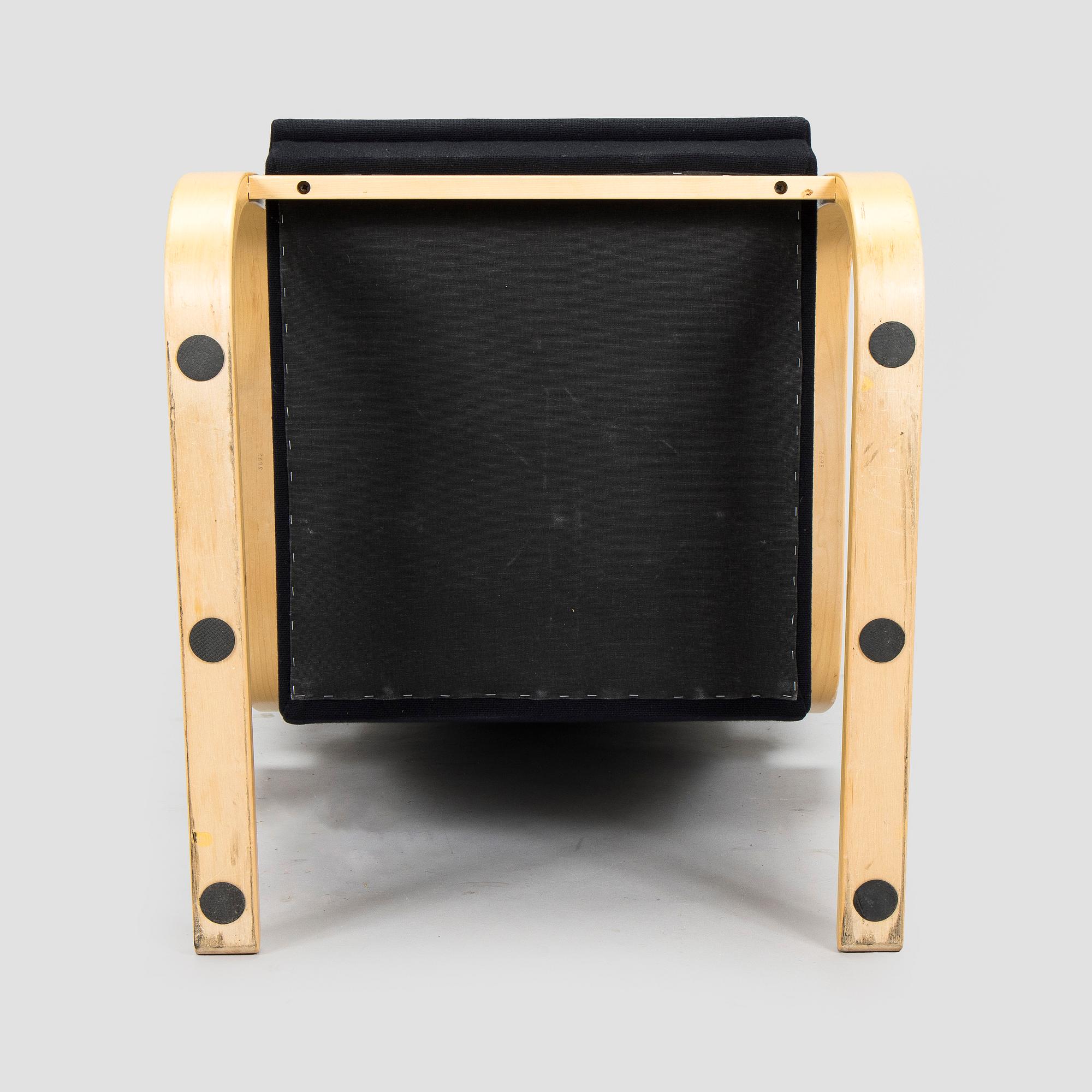 Alvar Aalto, nojatuoli, malli 401, Artek, 2000-luku.