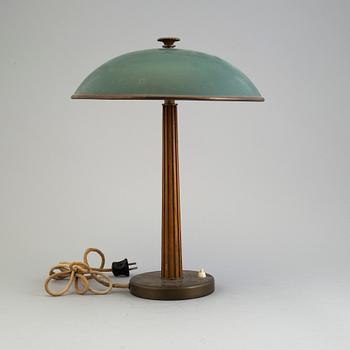 A 1930s / 40s table lamp.