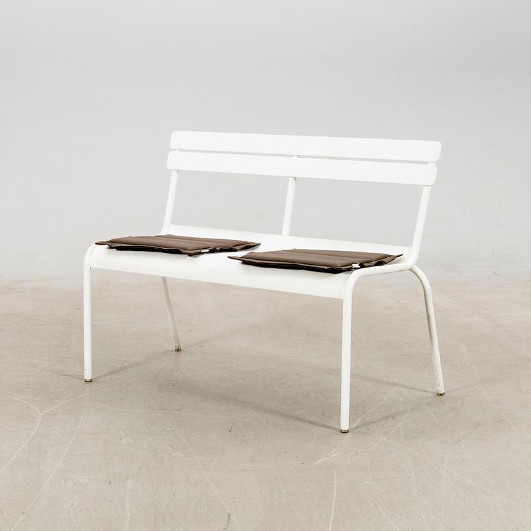 Frédéric Sofia, garden sofa, "Luxembourg" for Fermob 21st century.