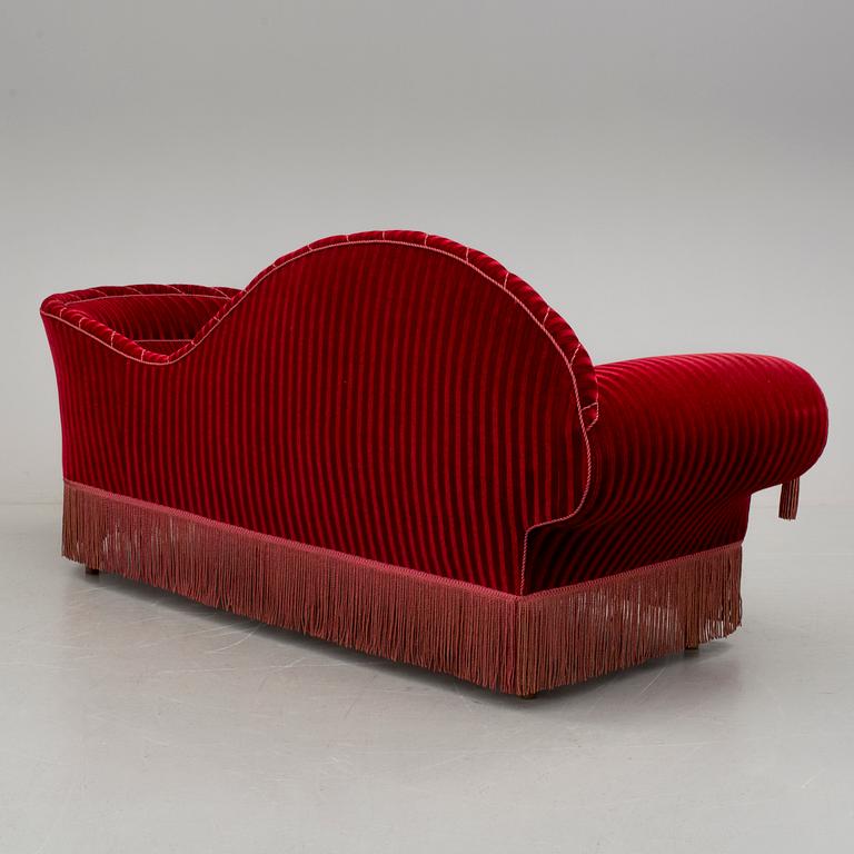 KANAPÉ, 1900-talets mitt.