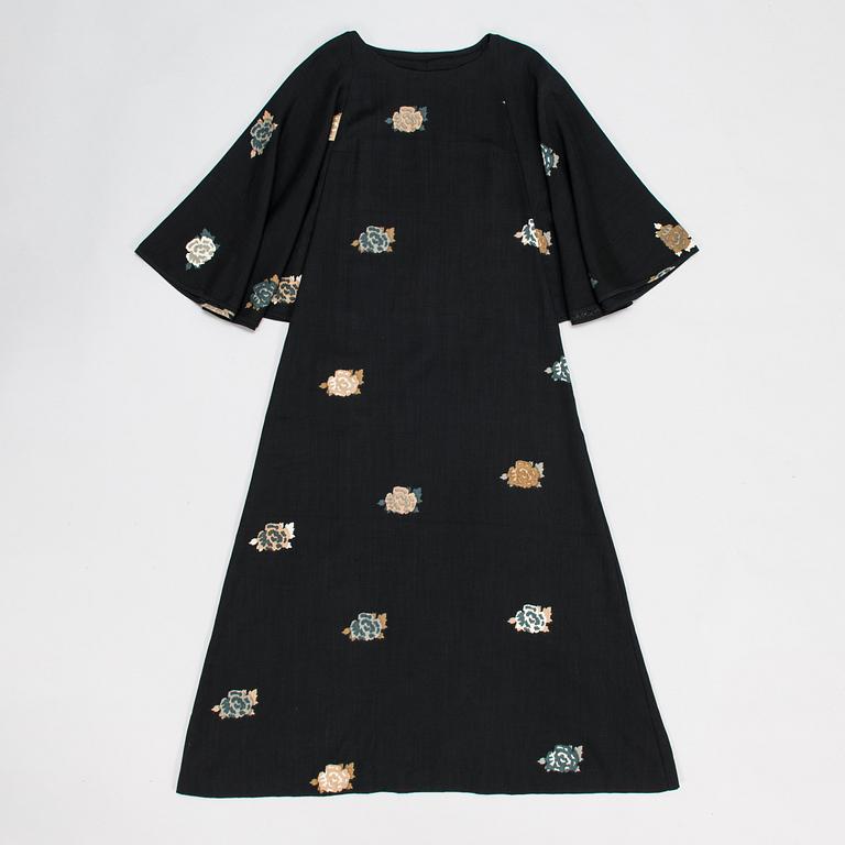 Marimekko, "Poneva" wool dress, Kerstin Enbom, print "Kolibri" by Katsuji Wakisaka, 1976.