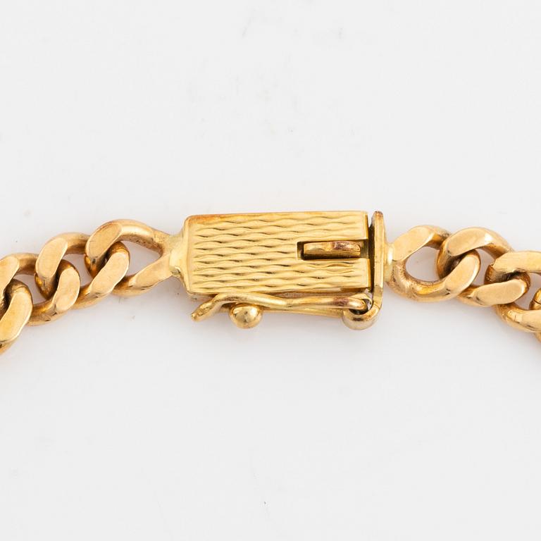 18K gold and small eight cut diamond necklace and bracelet.