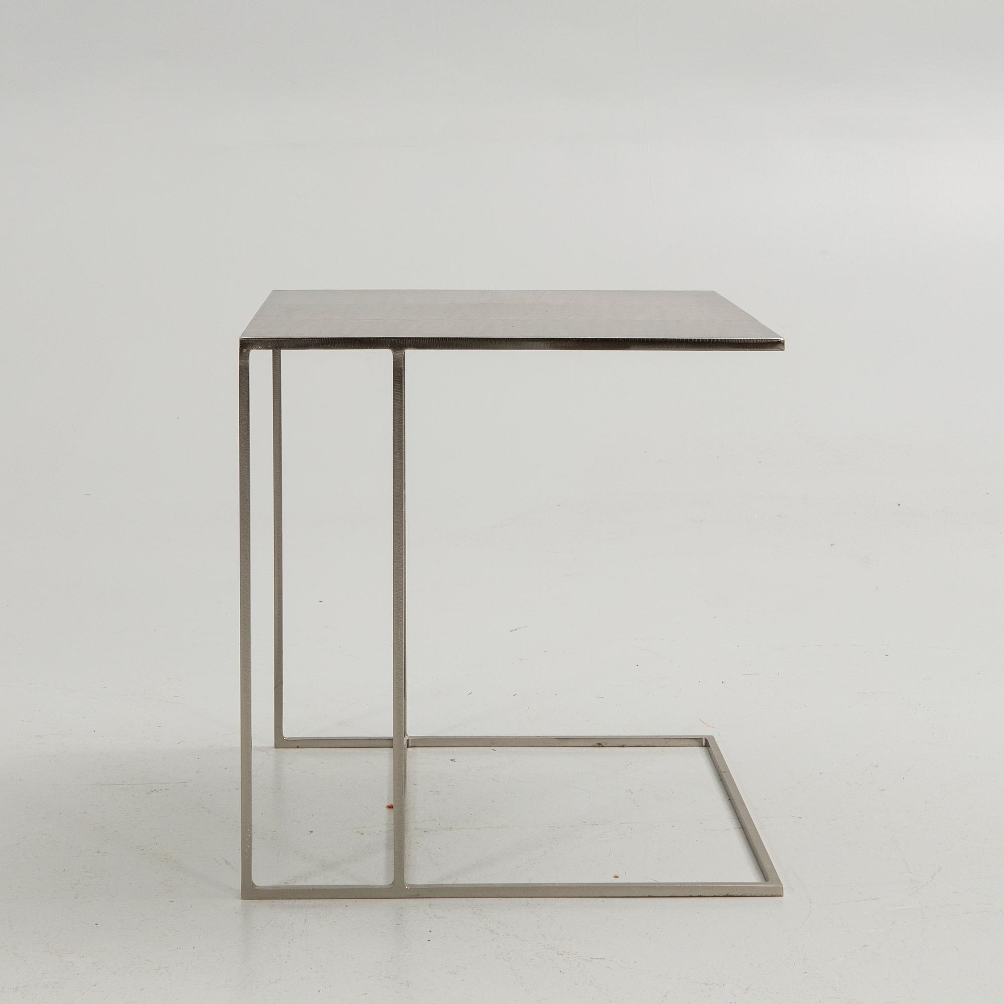Rodolfo Dordoni, Sidobord, Minotti, ”Leger”, Italien, 1990-tal.