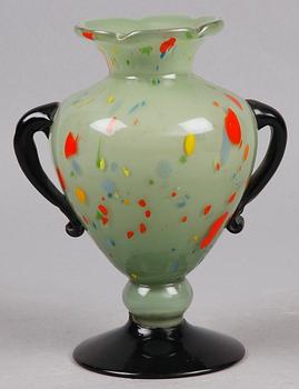 VAS, glas, Frankrike, 1900-talets första hälft. Sign Richer.