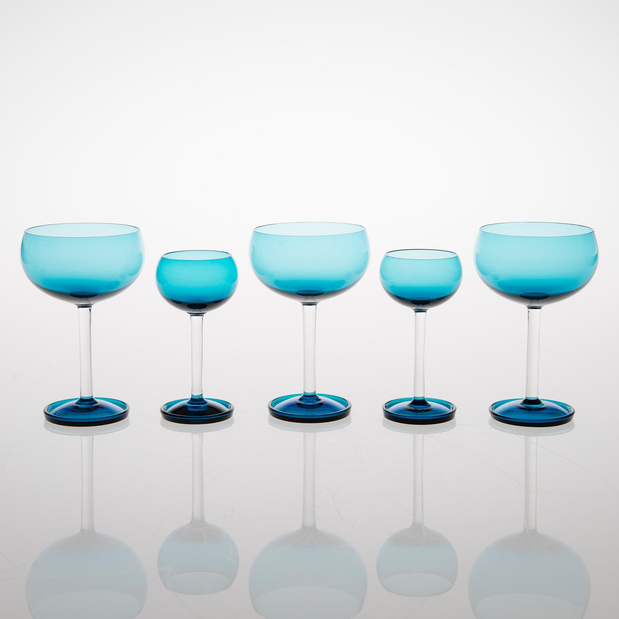 A 25 piece 'Harlekiini' glasswear for Riihimäki Glass, Finland.