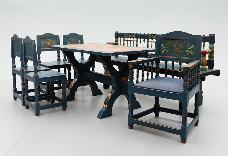 MÖBELGRUPP, 7 delar, allmoge, 1900-talets första hälft.