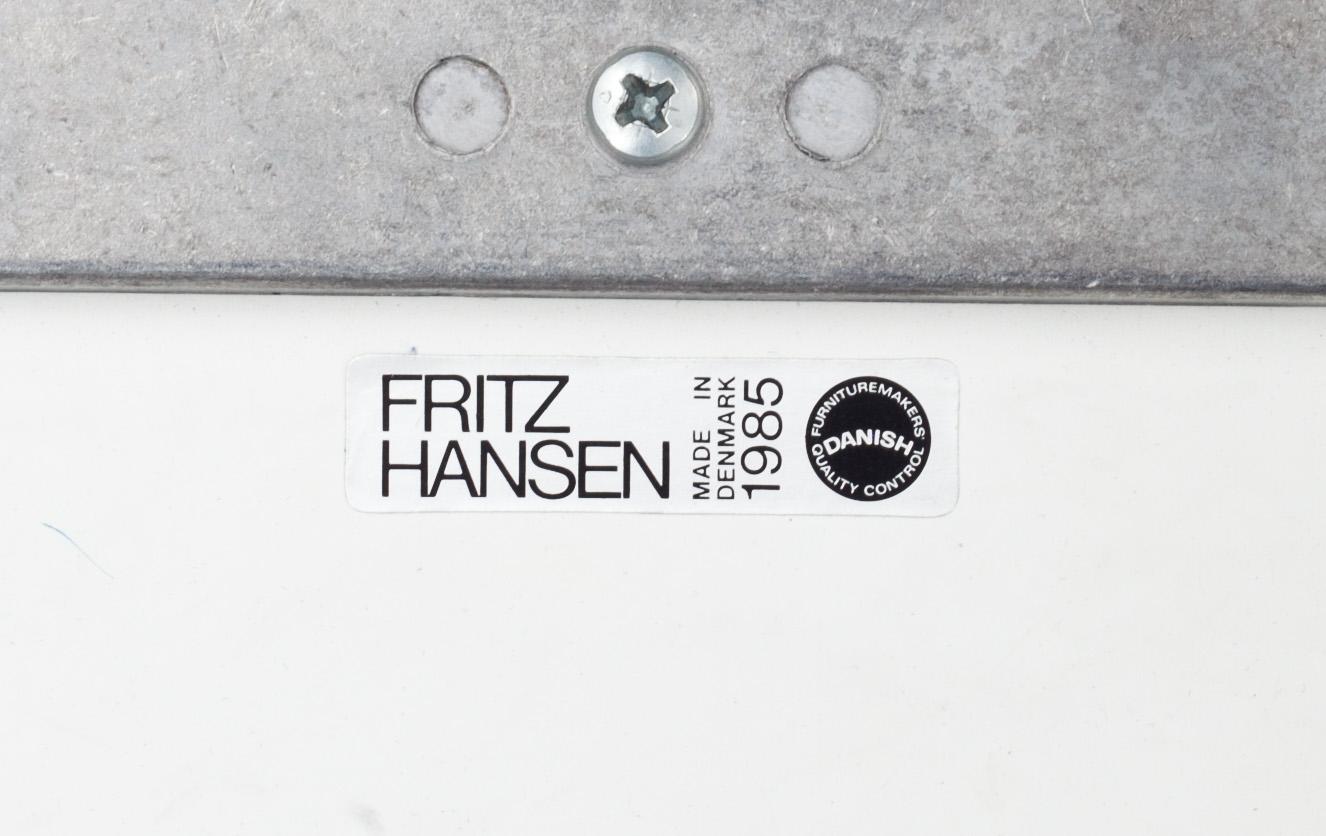 BORD, Arne Jacobsen, Fritz Hansen.