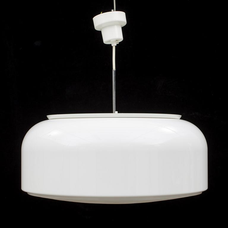 ANDERS PEHRSON, taklampor, 2 stycken, "Knubbling", Ateljé Lyktan, Åhus. 1900-talets andra hälft. Höjd 52-55 cm.