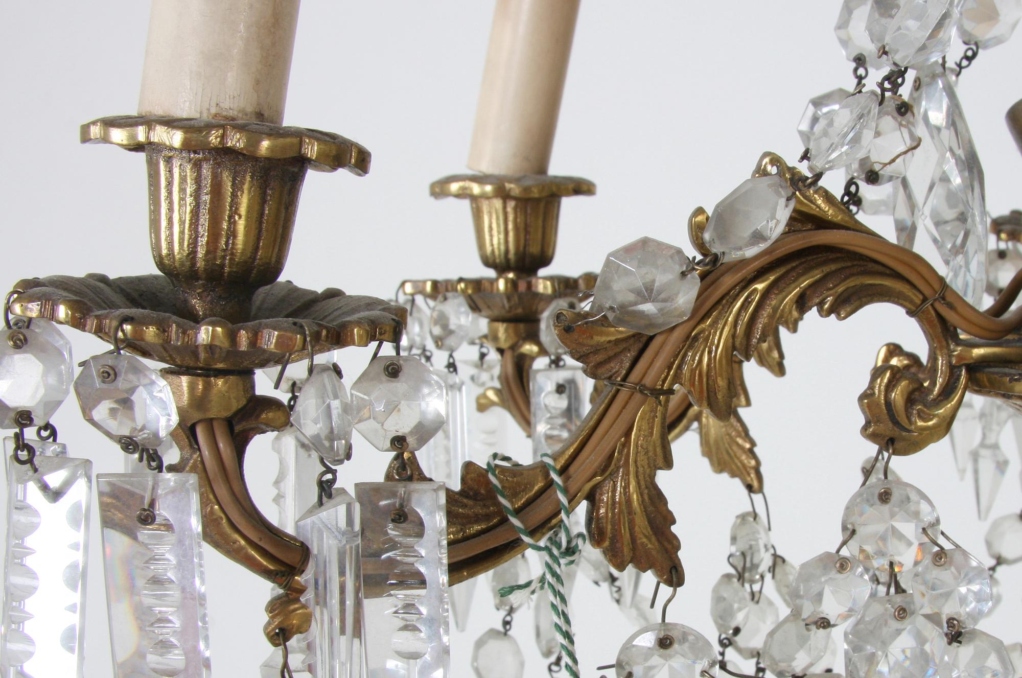 LJUSKRONA, nyrokokostil. H 74.
Proveniens: Git Gay.