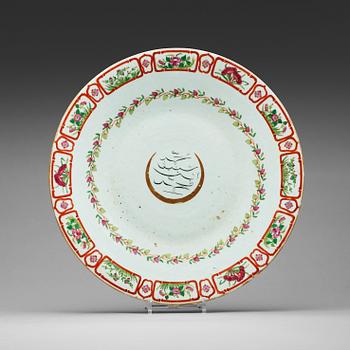 274. A large famille rose charger, Qing dynasty, 19th Century.