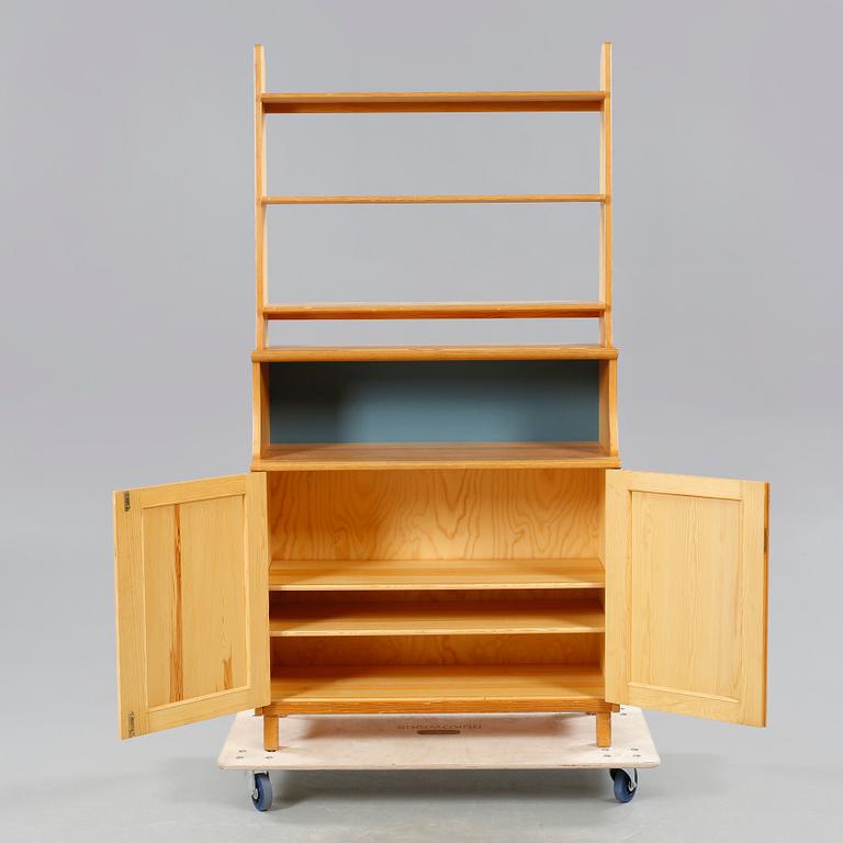 A bookcase / cabinet, model Visingsö, designed by Carl Malmsten, made in the second half of the 20th century.