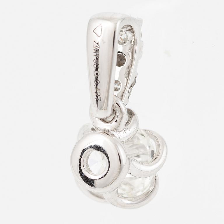 Pendant in 18K white gold with a brilliant-cut diamond accompanied by a GIA dossier.