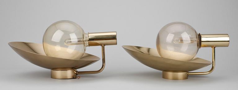VÄGGLAMPOR, ett par, mässing, Hans Agne  Jakobsson, Markaryd, 1960/70-tal.