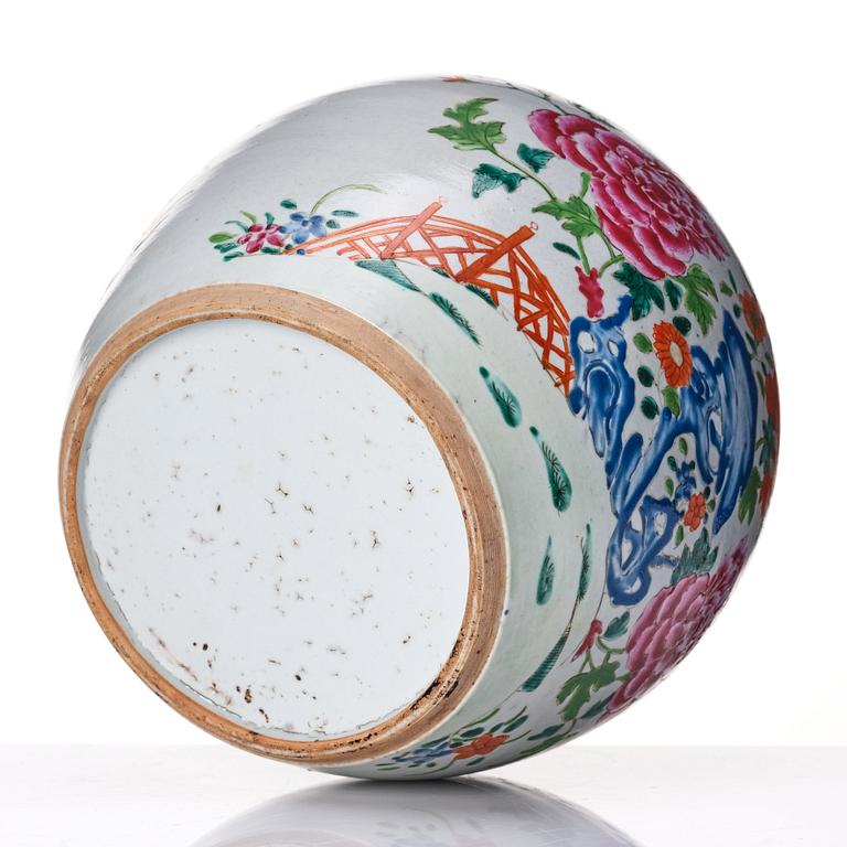 Bojan, porslin. Kina, Qingdynastin, Qianlong (1736-1795).