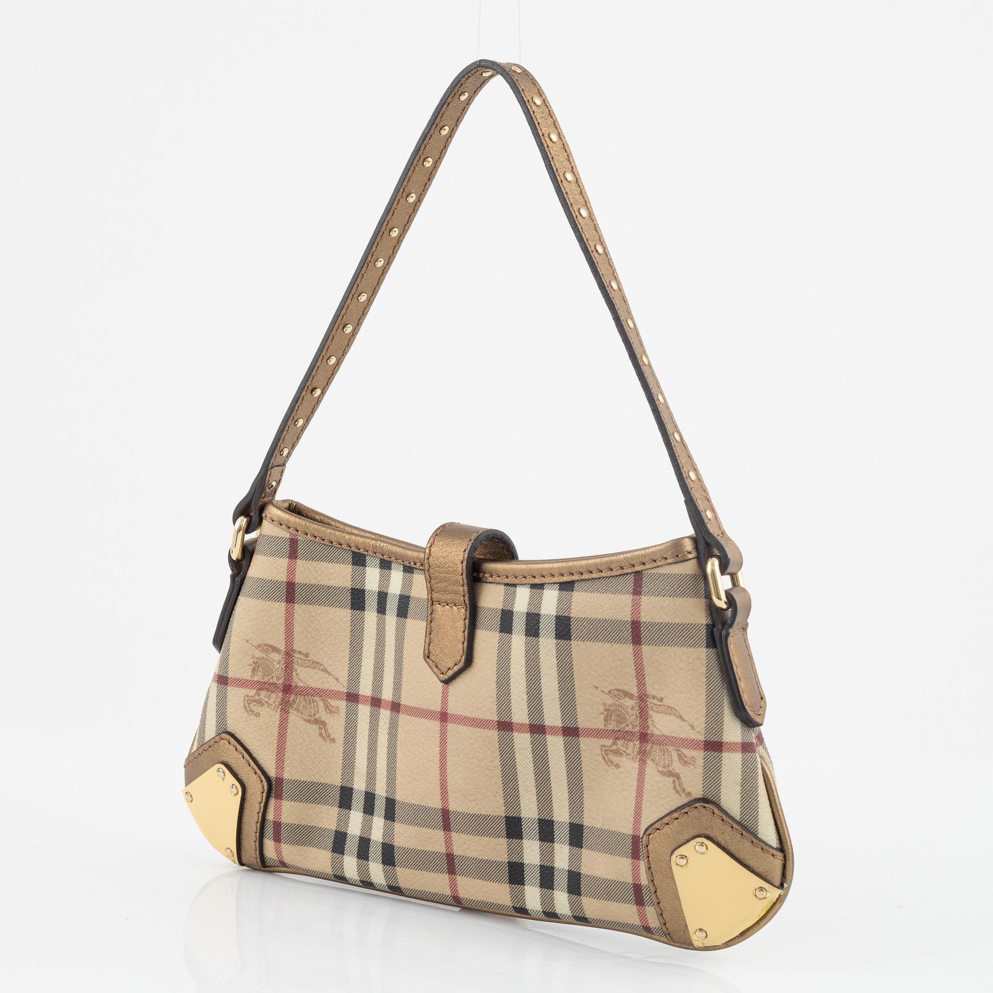 Burberry, väska, solskärm samt keps.
