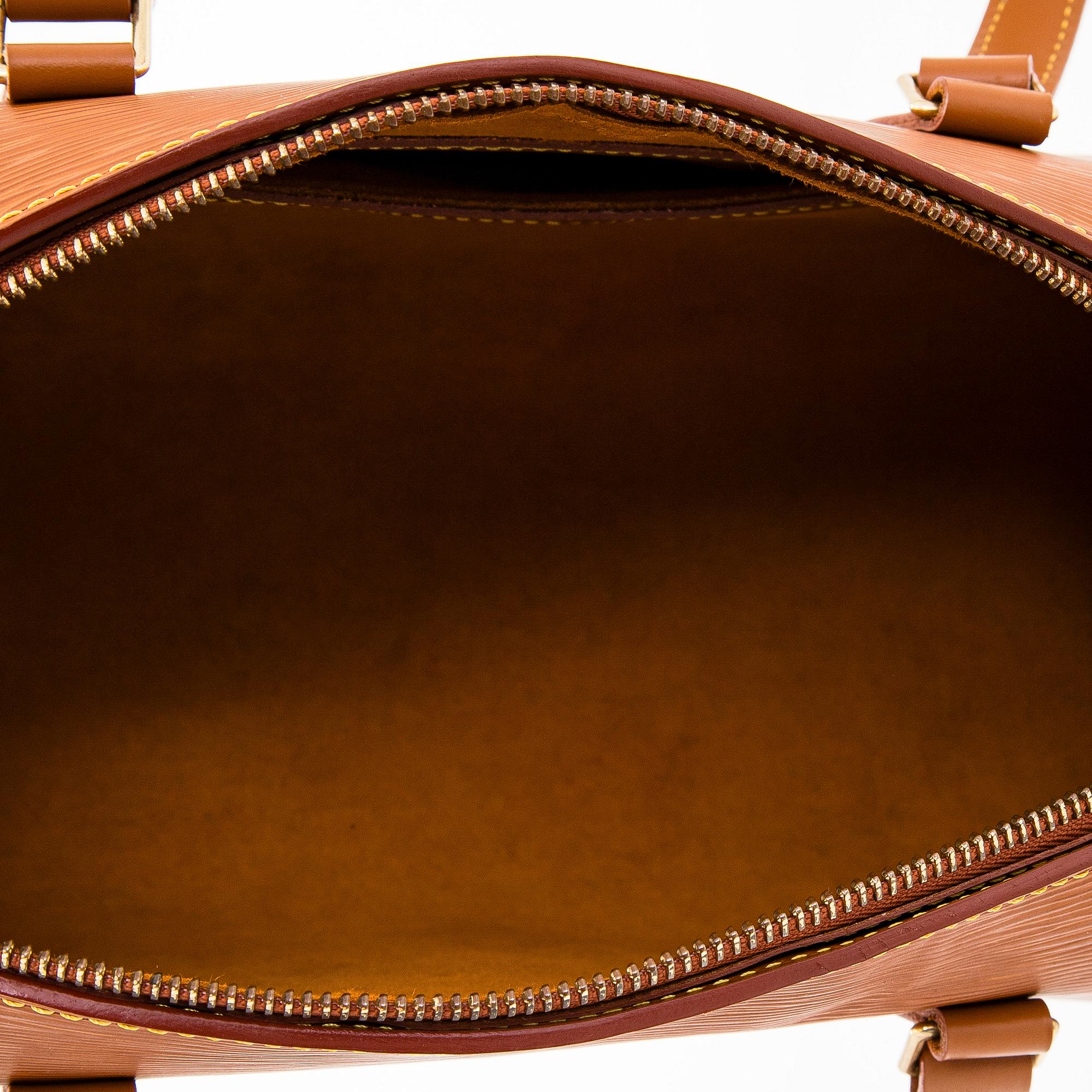 Louis Vuitton, laukku, "Epi Soufflot", ja pochette.