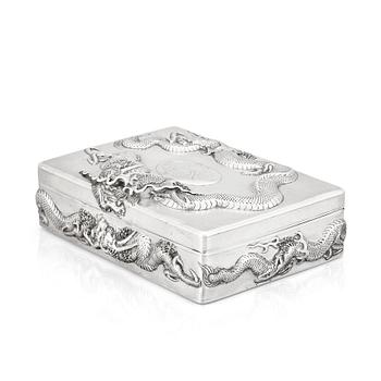 941. A Chinese Silver box with cover, Shanghai, markers mark Zee Sung, early 20th Century.