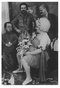 Fernando Botero, "El cuarto de baño".