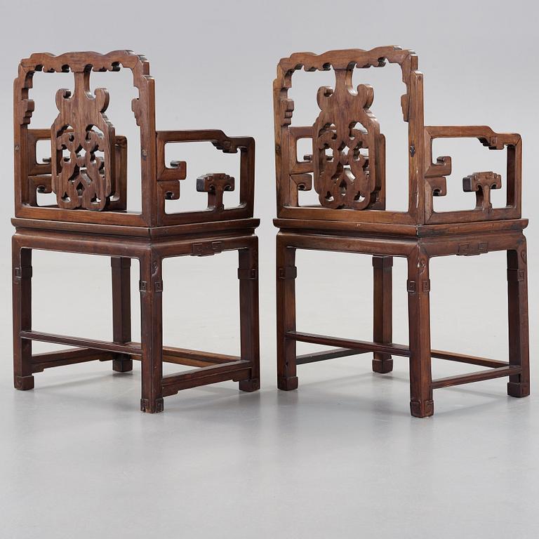 A pair of Zitan armchairs, 18/19th Century.