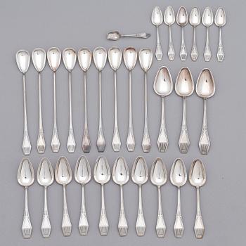 A 131-piece set of 'Suomi' silver cutlery, Suomen Kultaseppä oy/ Kultateollisuus oy, Turku 1927-1991.