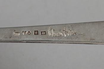 SERVERINGSSPADE, silver, Wiwen Nilsson samt SALTKAR med SKED, silver, Georg Jensen, 1900-tal, vikt 62g.