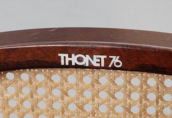 STOLAR, ett par mkt snarlika, märkta Thonet. 1900-talets andra hälft.