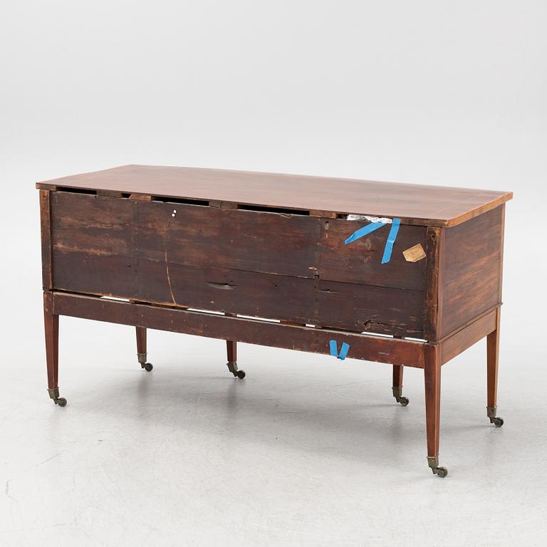 A mahogany regency sideboard, England, first half of the 19th century.