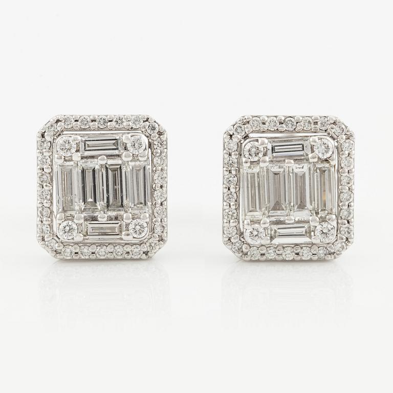 Earrings, 18K white gold with baguette and brilliant cut diamonds.