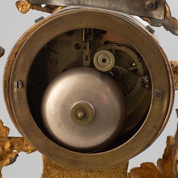 A mantle clock. France, from around the year 1900.