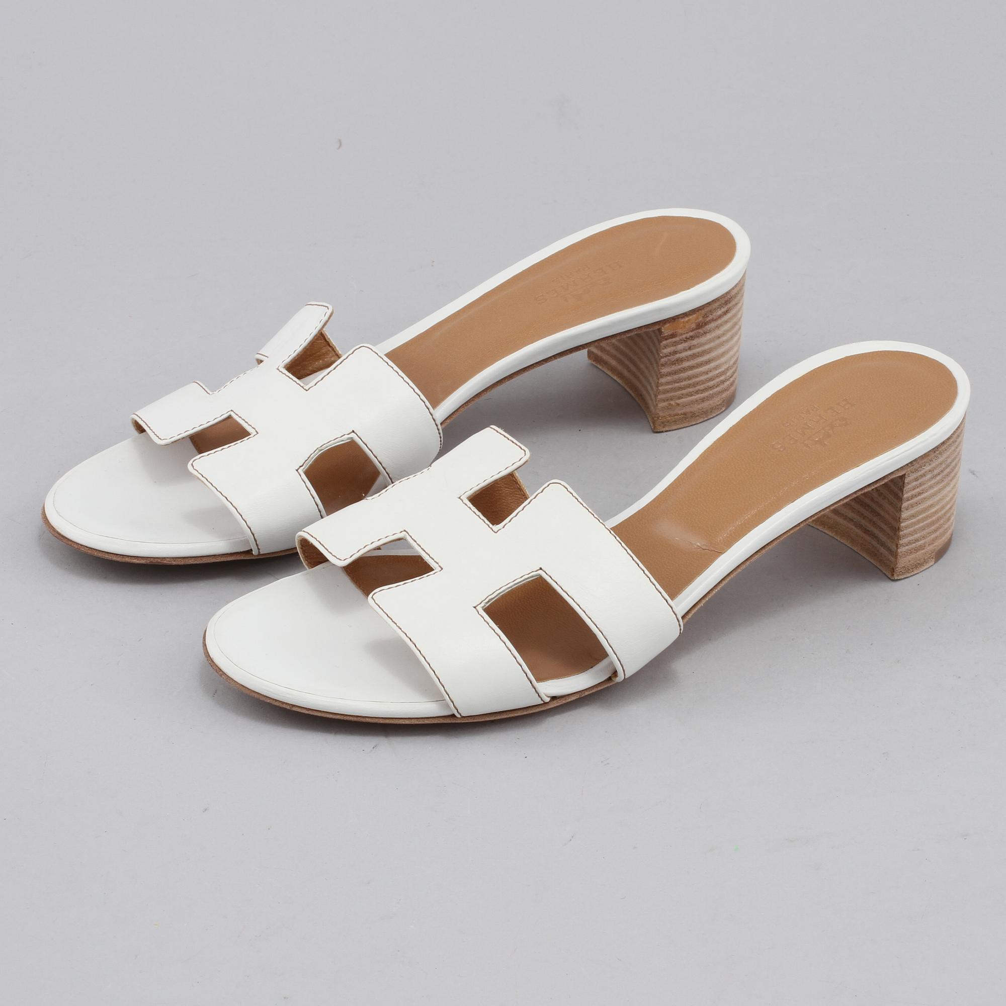 SKOR, ett par slip in, Hermès, "Oasis H sandal Oran".
