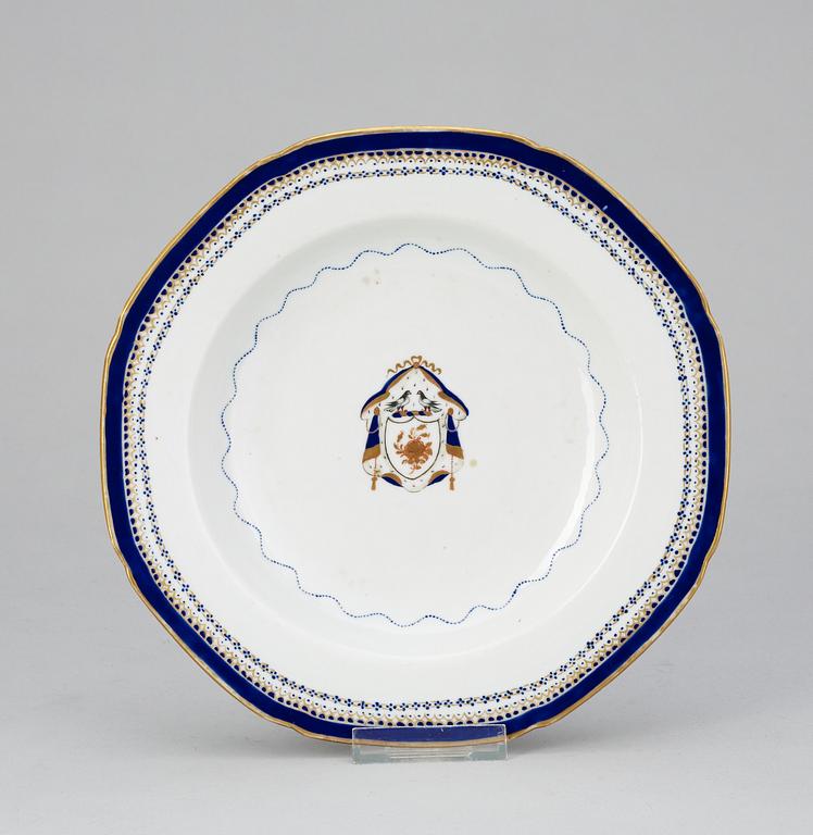 A Qing dynasty, Jiaqing (1796-1820) blue and gilt plate.