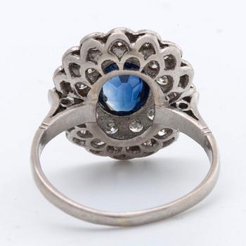 SAPPHIRE RING, platinum, 1 sapphire approx 1,20 ct and single-cut diamonds approx 0,45 ct.