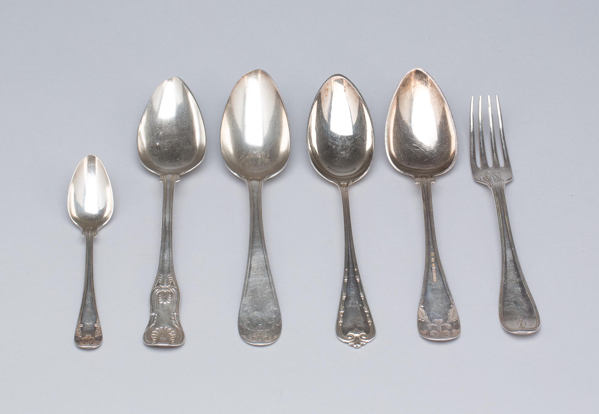 PARTI BESTICK,11 delar, silver, udda modeller, 1800-tal, en 1900-talets början. Total vikt ca 655 g.
