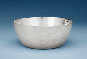 592. A Tapio Wirkkala silver bowl, Kultakeskus, Finland 1977.