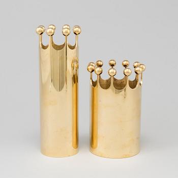 PIERRE FORSSELL, two brass vases from Skultuns.