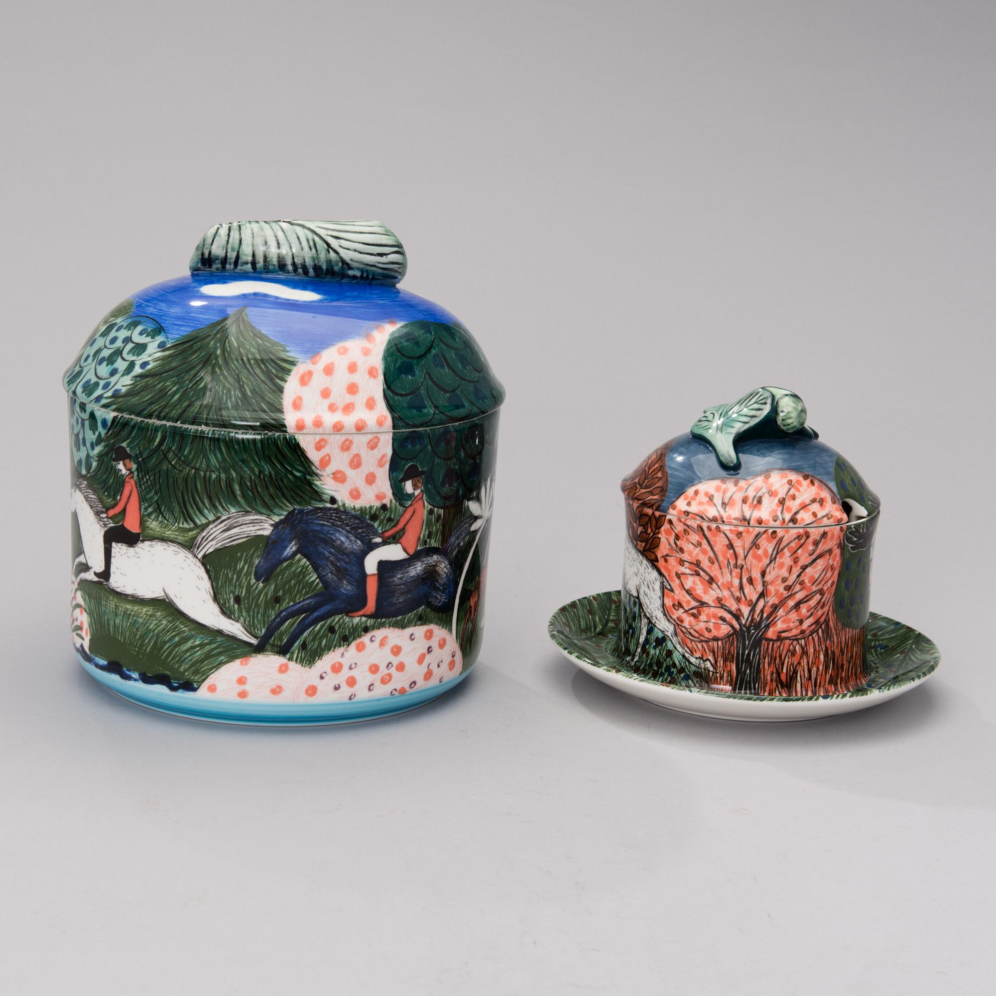 A ceramic 38 piece 