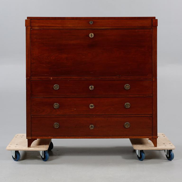 CHIFFONJÉ, tidigt 1800-tal.